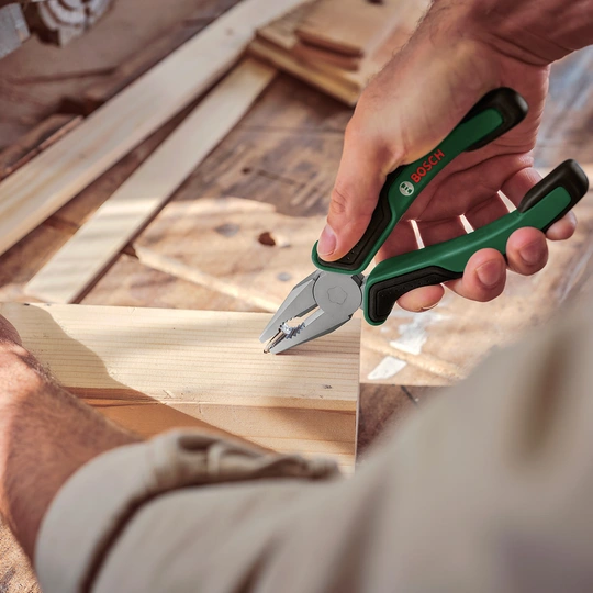 Комбіновані плоскогубці Bosch (1600A02ZH0) 180 мм